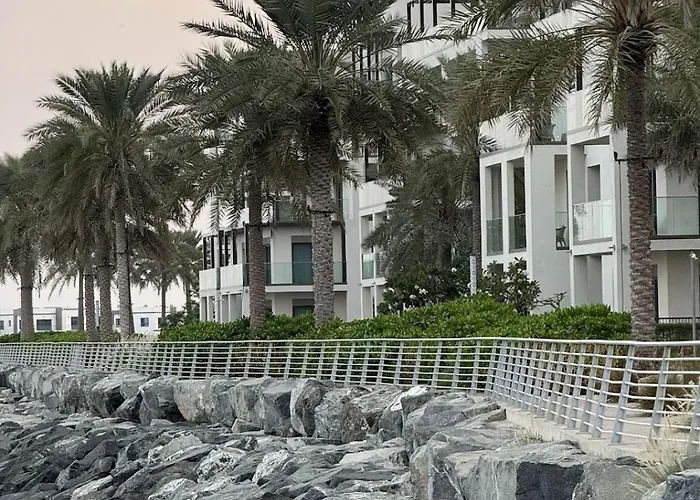 Au 79 Code - Address Beach Resort Fujairah - Apartments