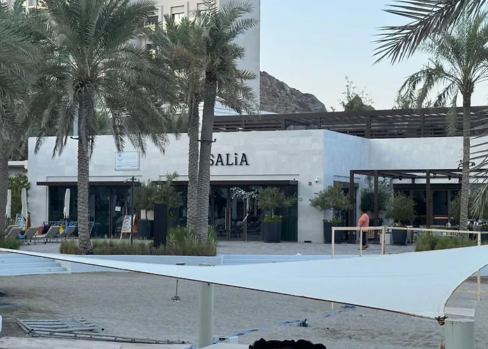 Au 79 Code - Address Beach Resort Fujairah - Apartments